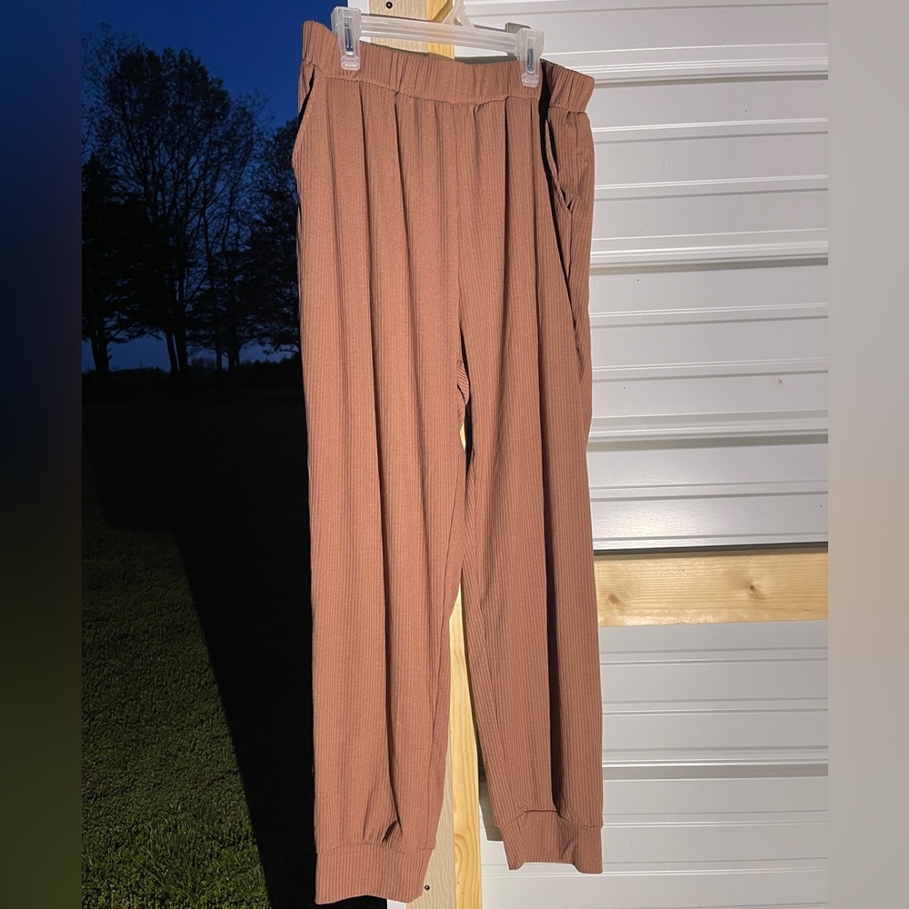 Women's Tan Pants